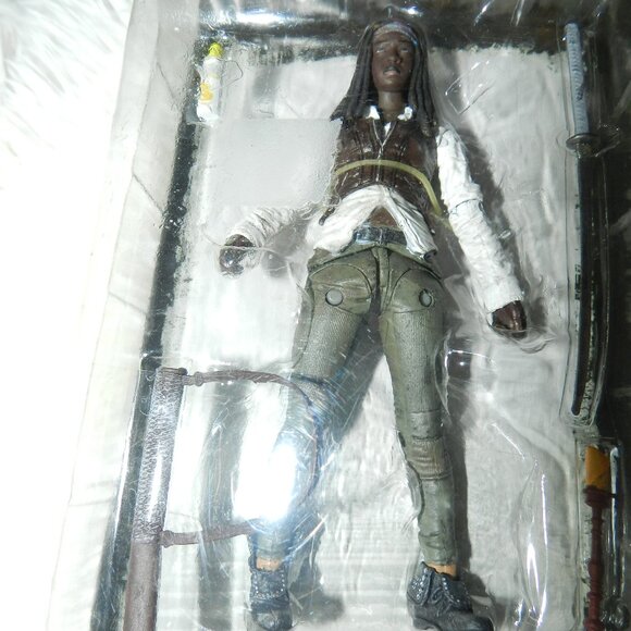 The Walking Dead Michonne McFarlane 5” Series 7 Action Figure 🆕📦🏃💨⚡🚚 - Picture 5 of 16